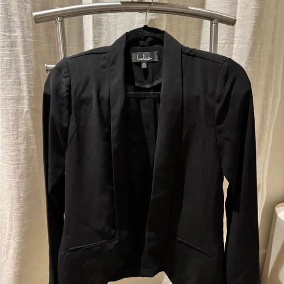 Lulu's Miss Punctuality Black Lightweight Blazer - Picture 8 of 8